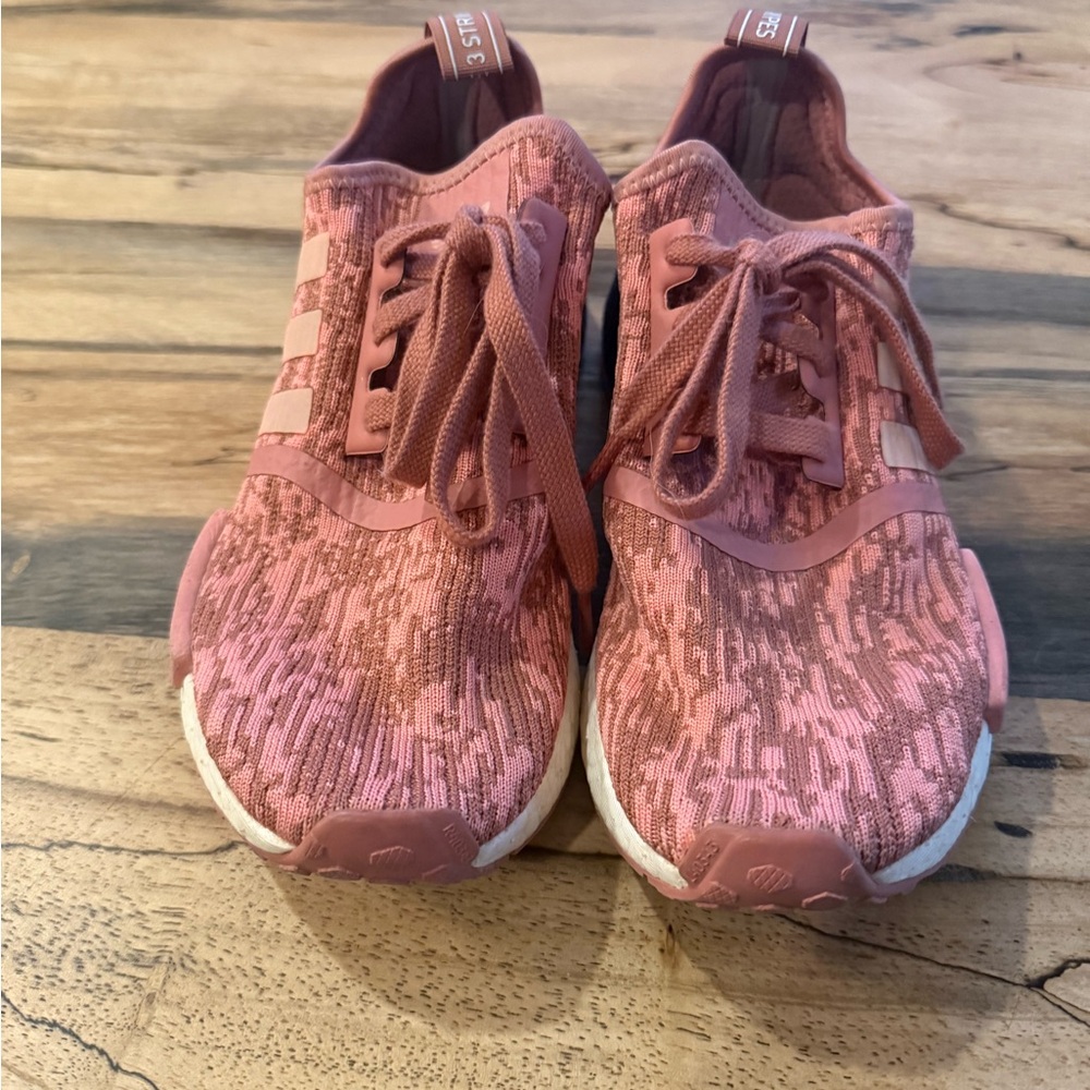 Adidas NMD R1 Raw Pink